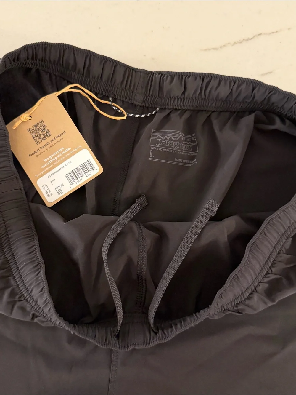 Patagonia Womens Trailfarer Shorts 4.5" Sz L Black 57535 NWT - Picture 3 of 7